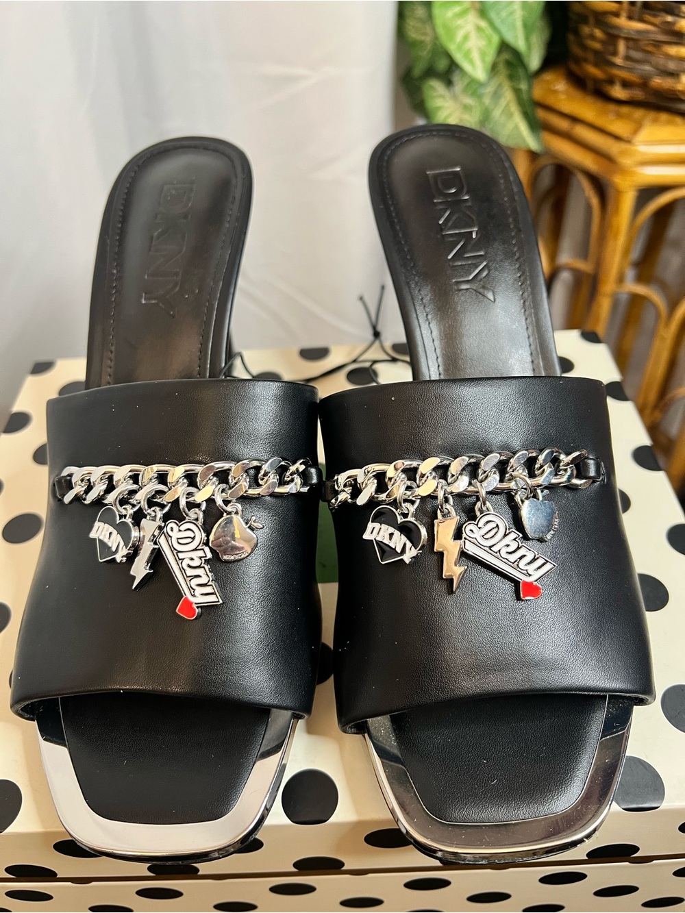 Dkny Bronx Charms Black Chain Mule Heels NWOT